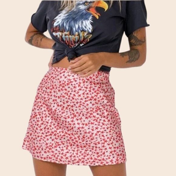 Princess Polly Light Pink Satin Mini Skirt Size 4 - Picture 1 of 8